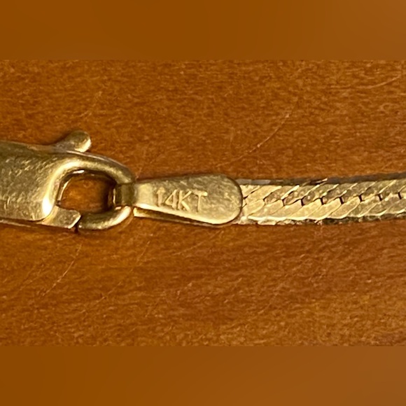 14kt Gold Herringbone Necklace - Picture 9 of 17